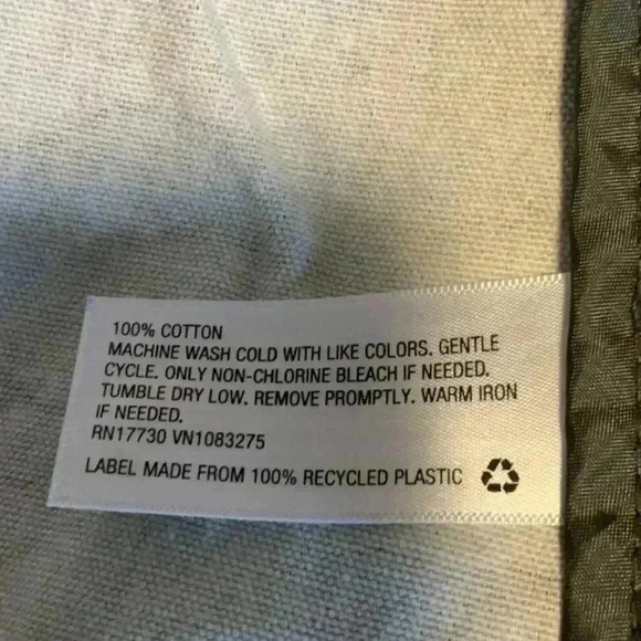 COPY - Universal Thread Camouflage Jacket in Size Medium - Picture 9 of 9